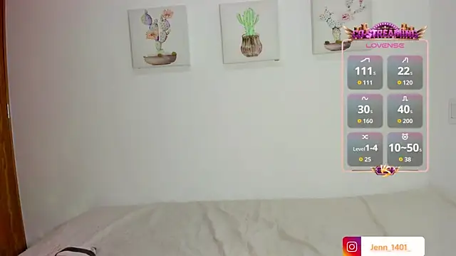 Snapshot of lizzy_pink3 chatting on 06.14.26 lizzy pink3 online show from 06.14.26