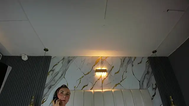 EvaMillins online show from 12.20.25