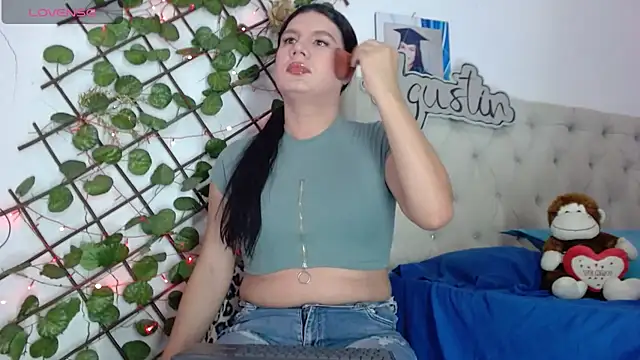 Snapshot of sexy_veryy_hot chatting on 05.17.26 sexy veryy hot online show from 05.17.26