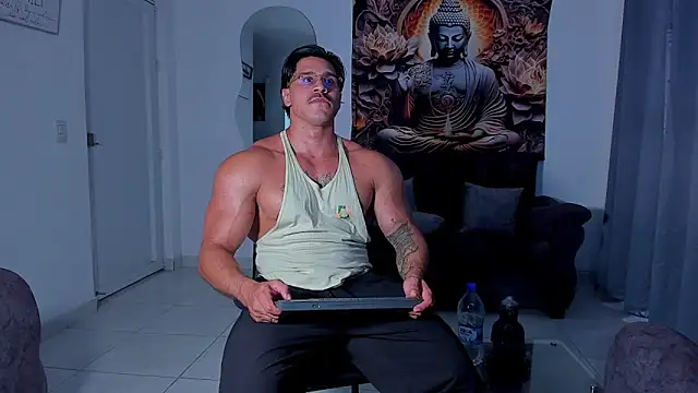 Valentino Dosantos  online show from 10.28.25