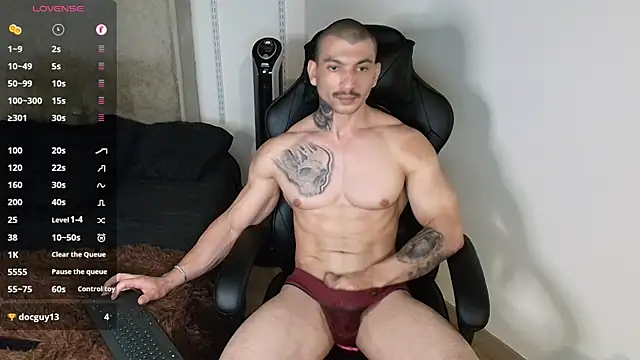 Snapshot of kevin_jef chatting on 03.13.25 kevin jef online show from 03.13.25