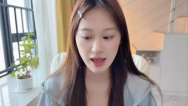 Cassie-20 online show from 12.17.25