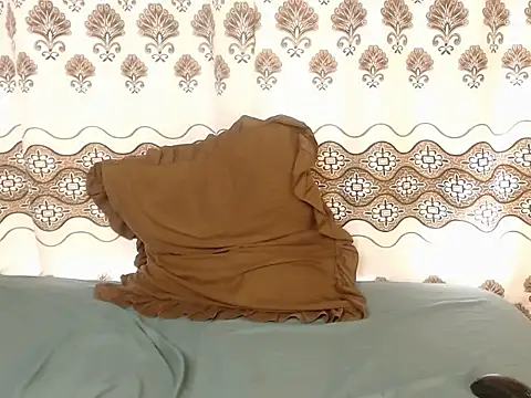 Karishma99  online show from 04.16.26