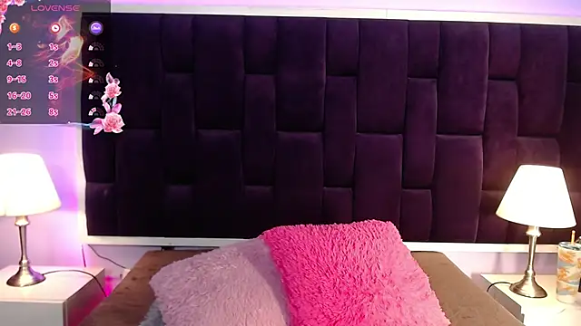 Snapshot of Azaahara_ chatting on 04.27.26 Azaahara online show from 04.27.26