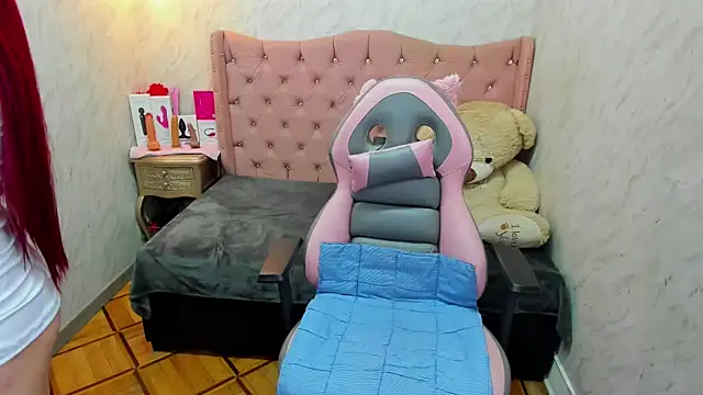 Lianngrace online show from 10.31.25