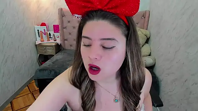 Lianngrace online show from 12.20.25