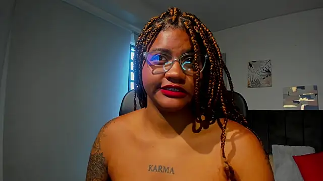 Snapshot of ZahraRose chatting on 03.14.25 ZahraRose online show from 03.14.25