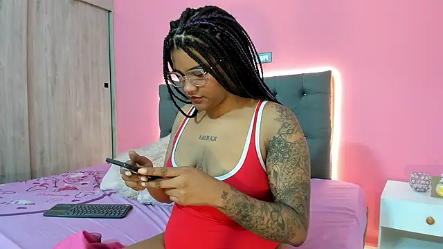 ZahraRose online show from 11.28.25