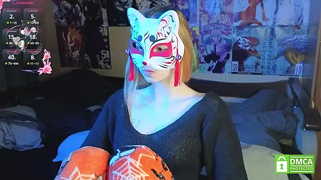 Snapshot of YumikoMori chatting on 11.18.25 YumikoMori online show from 11.18.25