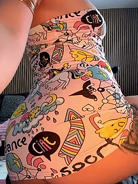 YoungHotMilf97 online show from 01.08.26