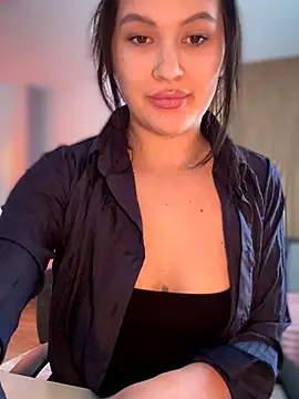 Snapshot of YoungHotMilf97 chatting on 02.06.26 YoungHotMilf97 online show from 02.06.26