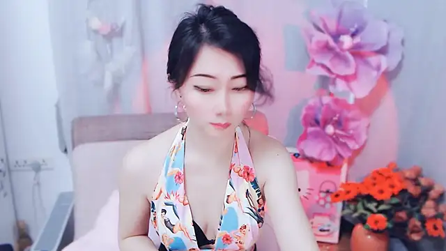 Snapshot of adelamiller chatting on 01.06.26 adelamiller online show from 01.06.26