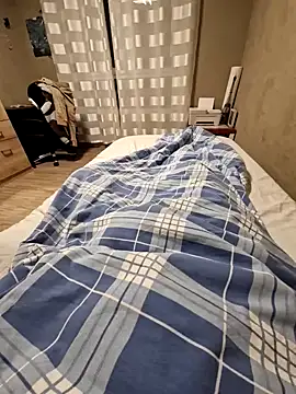 Snapshot of DerechteJunge chatting on 02.14.25 DerechteJunge online show from 02.14.25