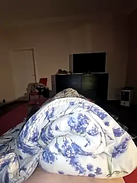 Snapshot of DerechteJunge chatting on 09.22.25 DerechteJunge online show from 09.22.25