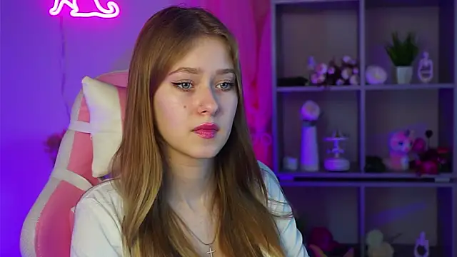 EveMundie online show from 03.22.25