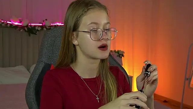 EveMundie online show from 09.30.25