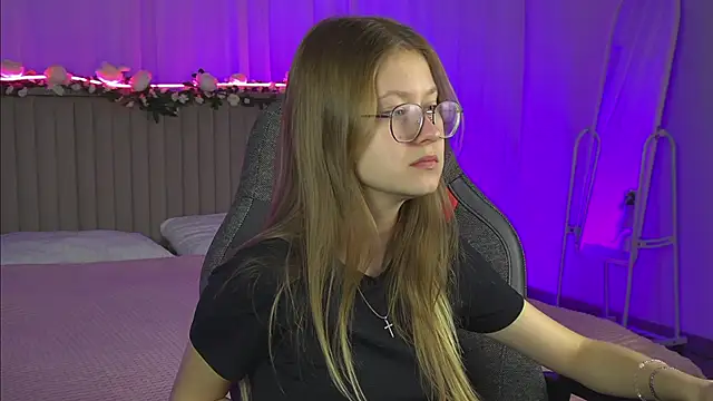 EveMundie online show from 10.08.25