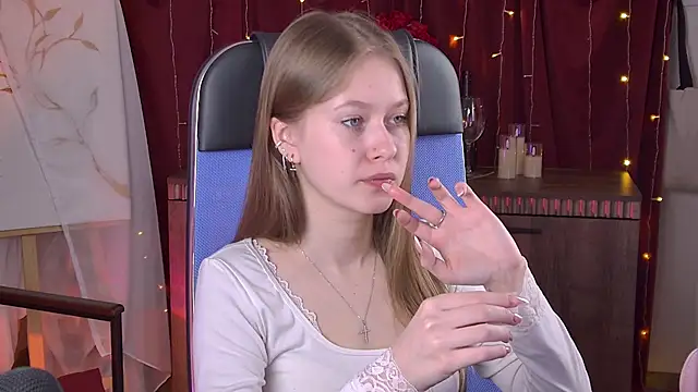 EveMundie online show from 04.09.26