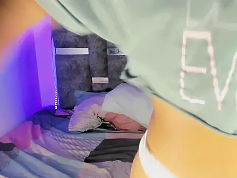 Snapshot of cherry_crushx chatting on 03.03.26 cherry crushx online show from 03.03.26