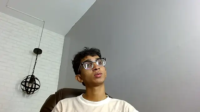 Snapshot of Martin_Linares chatting on 03.05.25 Martin Linares online show from 03.05.25