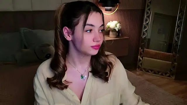 Snapshot of Alice_Deleon chatting on 02.28.25 Alice Deleon online show from 02.28.25