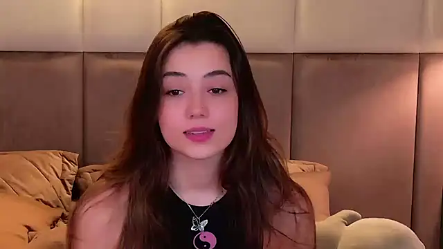 Snapshot of Alice_Deleon chatting on 09.21.25 Alice Deleon online show from 09.21.25