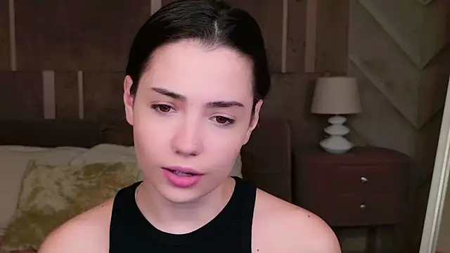 Snapshot of Alice_Deleon chatting on 09.22.25 Alice Deleon online show from 09.22.25