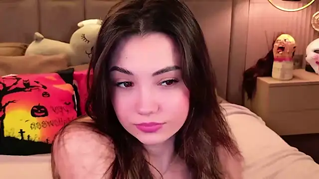 Snapshot of Alice_Deleon chatting on 10.18.25 Alice Deleon online show from 10.18.25
