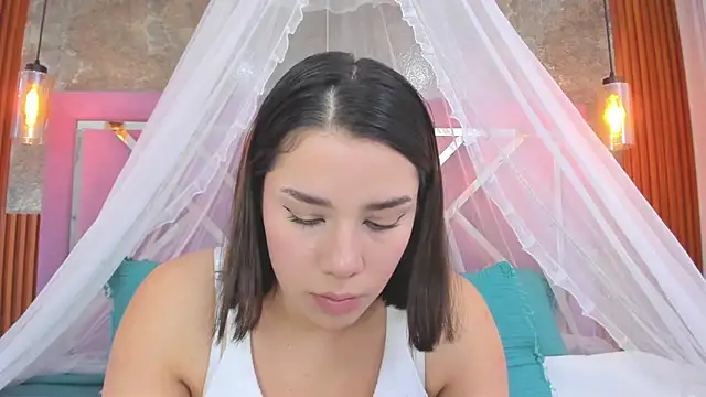 EmmaSulivan online show from 10.12.25