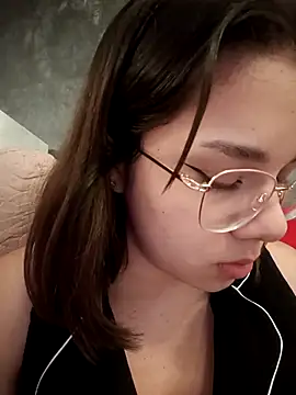 EmmaSulivan online show from 10.31.25