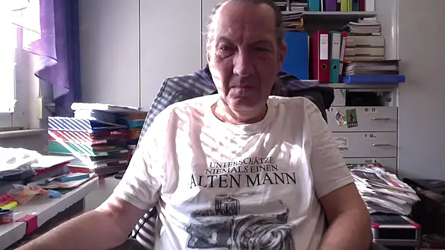 Snapshot of HMStraps01 chatting on 02.24.25 HMStraps01 online show from 02.24.25