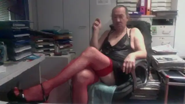 HMStraps01 online show from 02.26.26