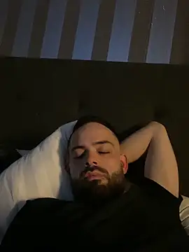 guccititi online show from 10.16.25