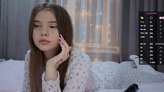 CarolinePepper online show from 12.22.25