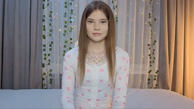 CarolinePepper online show from 03.25.26