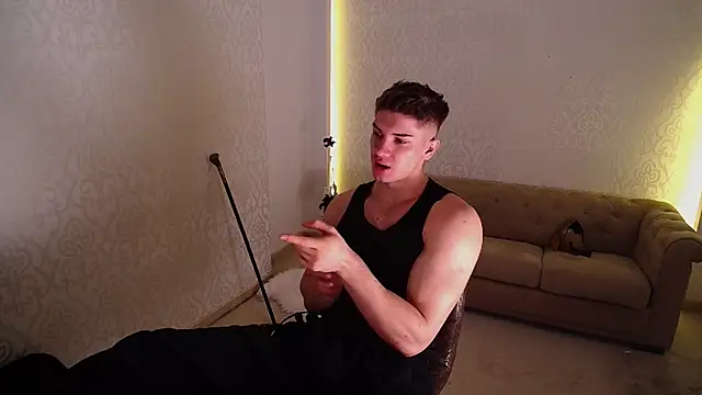 MaxKaiden online show from 11.18.25