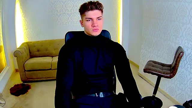 MaxKaiden online show from 02.22.26