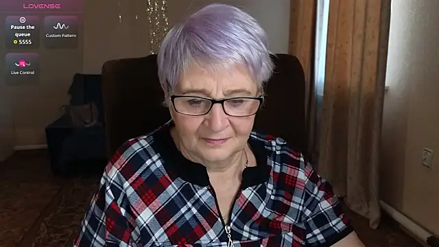 Snapshot of Sandra_Snowflake chatting on 01.06.26 Sandra Snowflake online show from 01.06.26