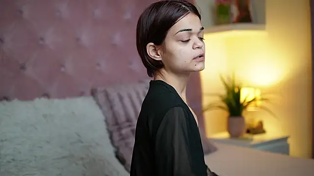 MaiaMini online show from 10.29.25