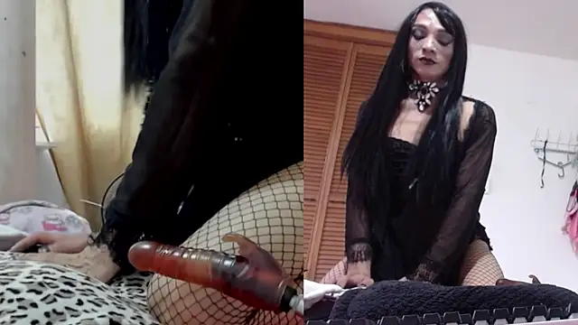 afroditacute15 online show from 10.31.25