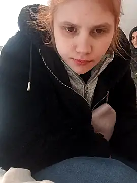 Snapshot of mokra_olka chatting on 02.18.25 mokra olka online show from 02.18.25