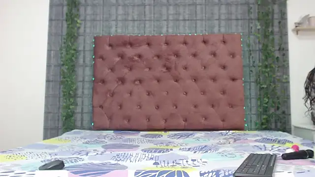 Mia  coluccy online show from 03.13.25