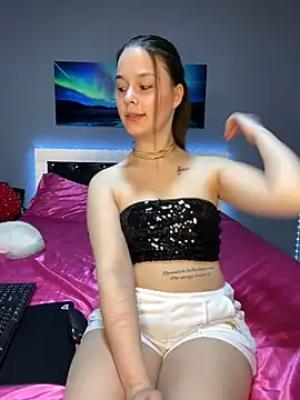 Snapshot of Siena_Amaris chatting on 03.08.25 Siena Amaris online show from 03.08.25