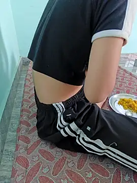 Snapshot of HorNy_Bro_Sis chatting on 10.19.25 HorNy Bro Sis online show from 10.19.25