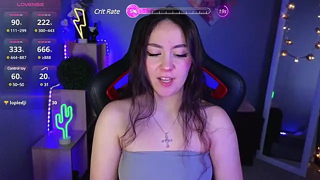 AshleySkott  online show from 02.24.25