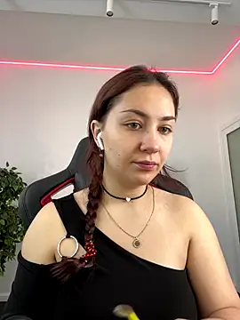 AshleySkott  online show from 09.18.25