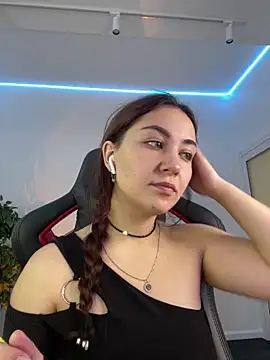 AshleySkott  online show from 10.12.25