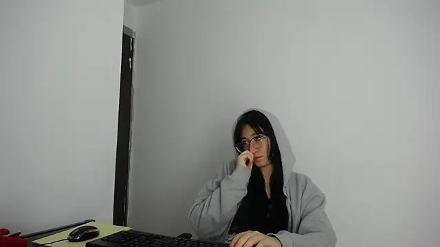 Arielle lov online show from 02.13.26