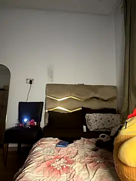 Snapshot of Roroo002 chatting on 09.16.25 Roroo002 online show from 09.16.25