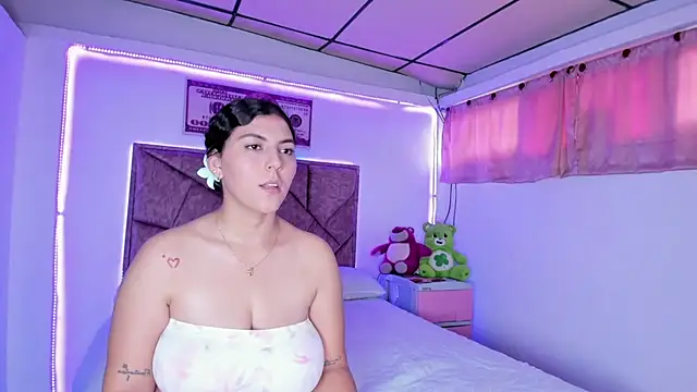 Cristal Smith20 online show from 10.18.25